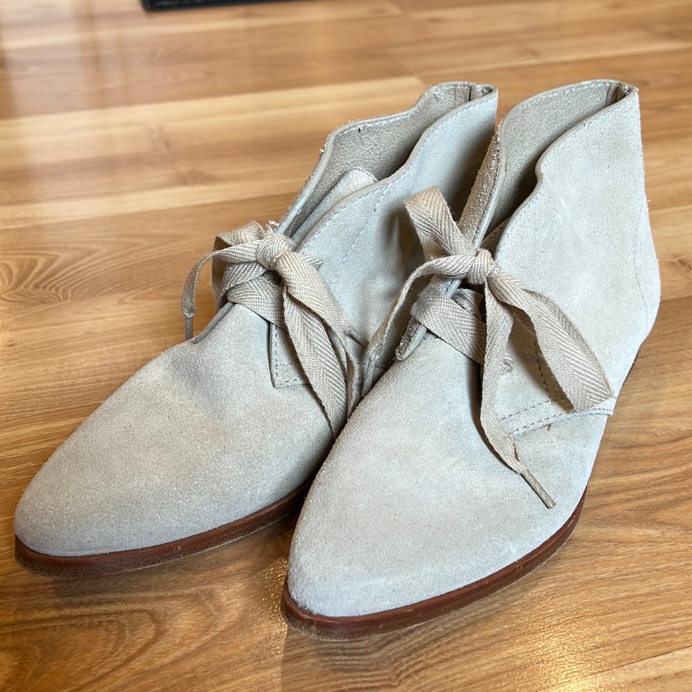 Alexander Wang Light Tan Lace Up Booties Size 8 / 38